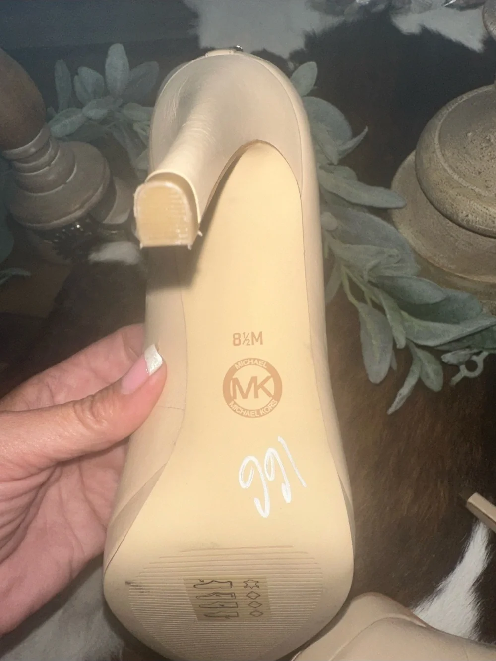 NWOT Michael Kors Nude/Tan Leather Pointed-Toe Pumps
